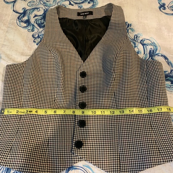 Nine West Ladies vest - Picture 3 of 5
